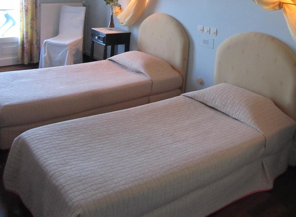 Levant Hotel Пелекас Екстериор снимка