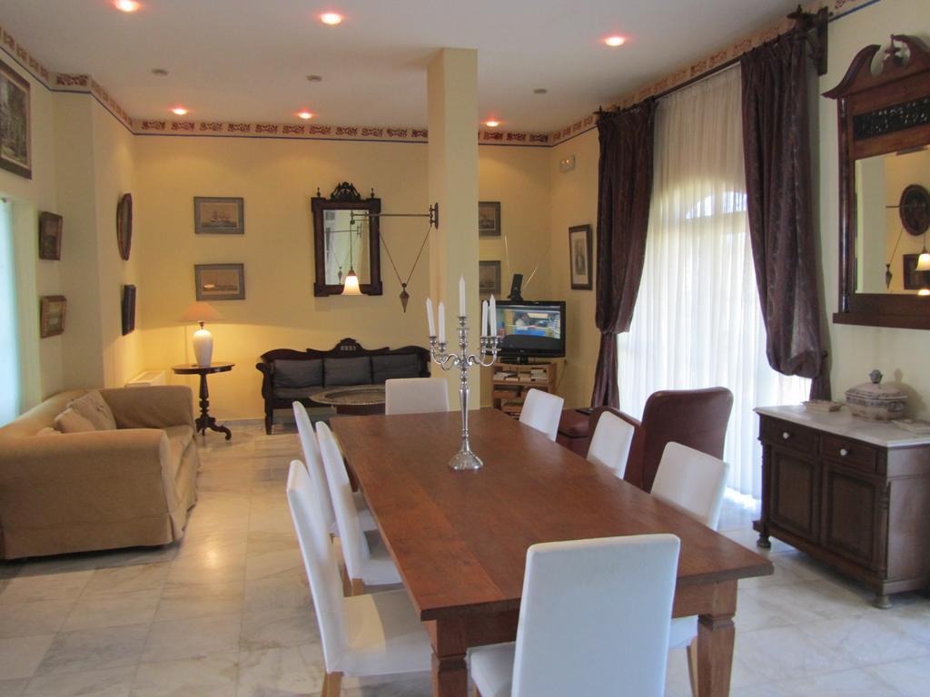 Levant Hotel Пелекас Екстериор снимка