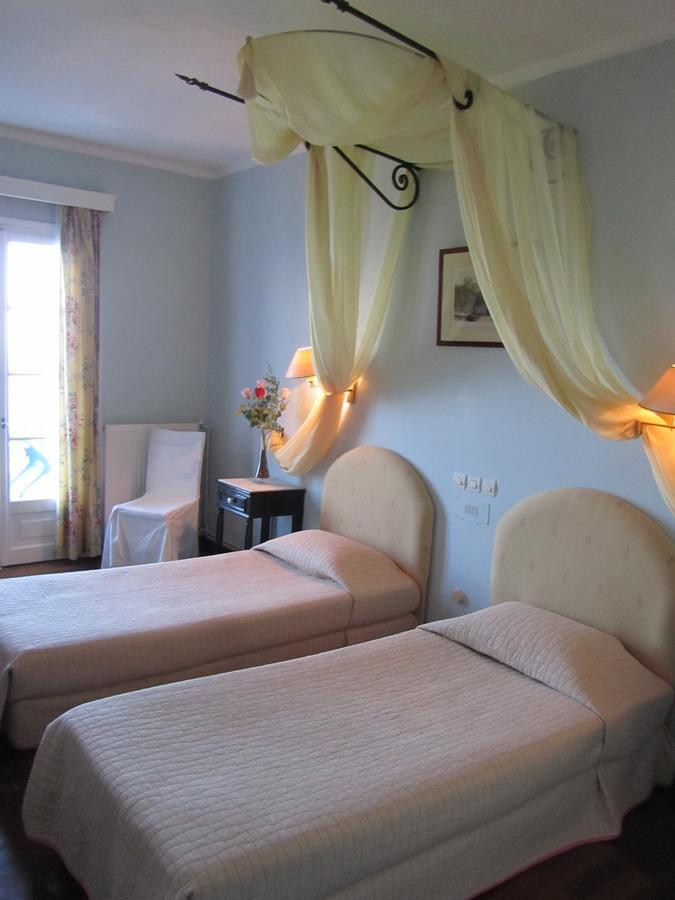 Levant Hotel Пелекас Екстериор снимка